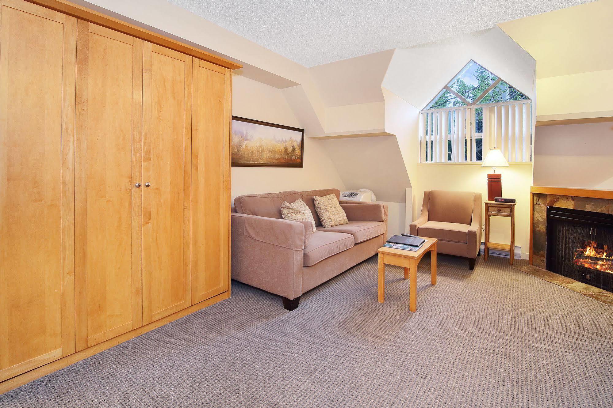 Whistler Village Centre By Elevate Vacations Exterior photo